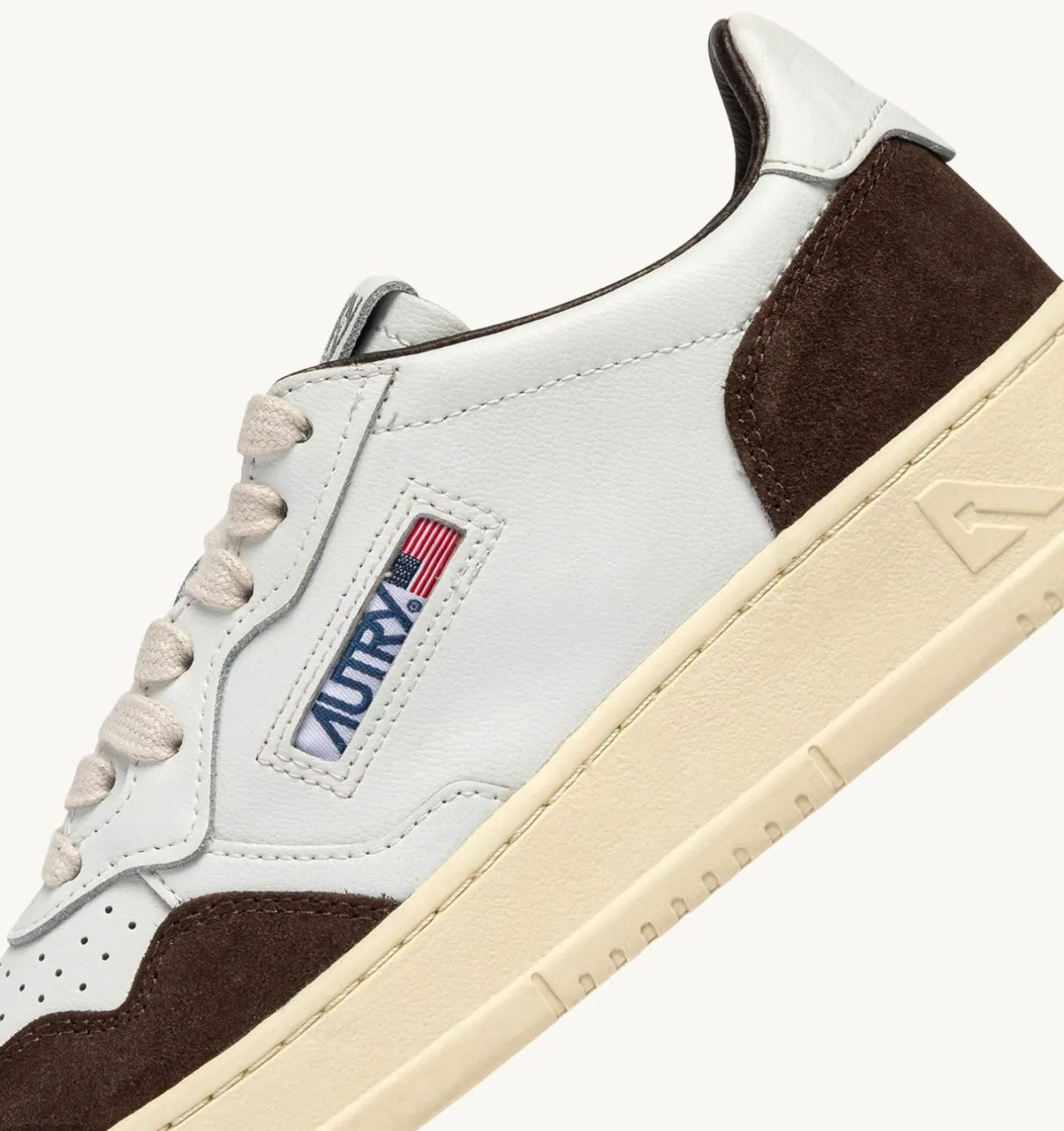 SNEAKERS MEDALIST LOW IN PELLE BIANCA E SUEDE MOGANO